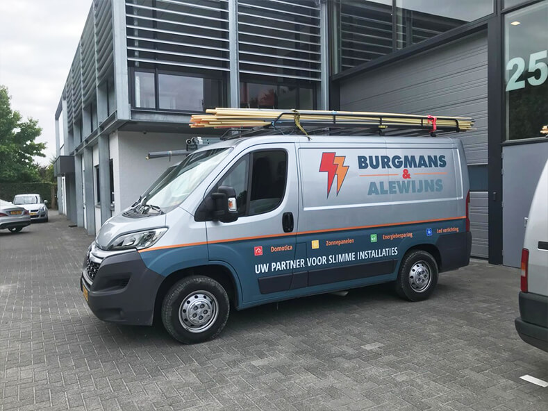 Auto-reclame-belettering